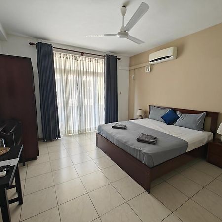 Palmyrah Residencies Hotel Коломбо Екстериор снимка
