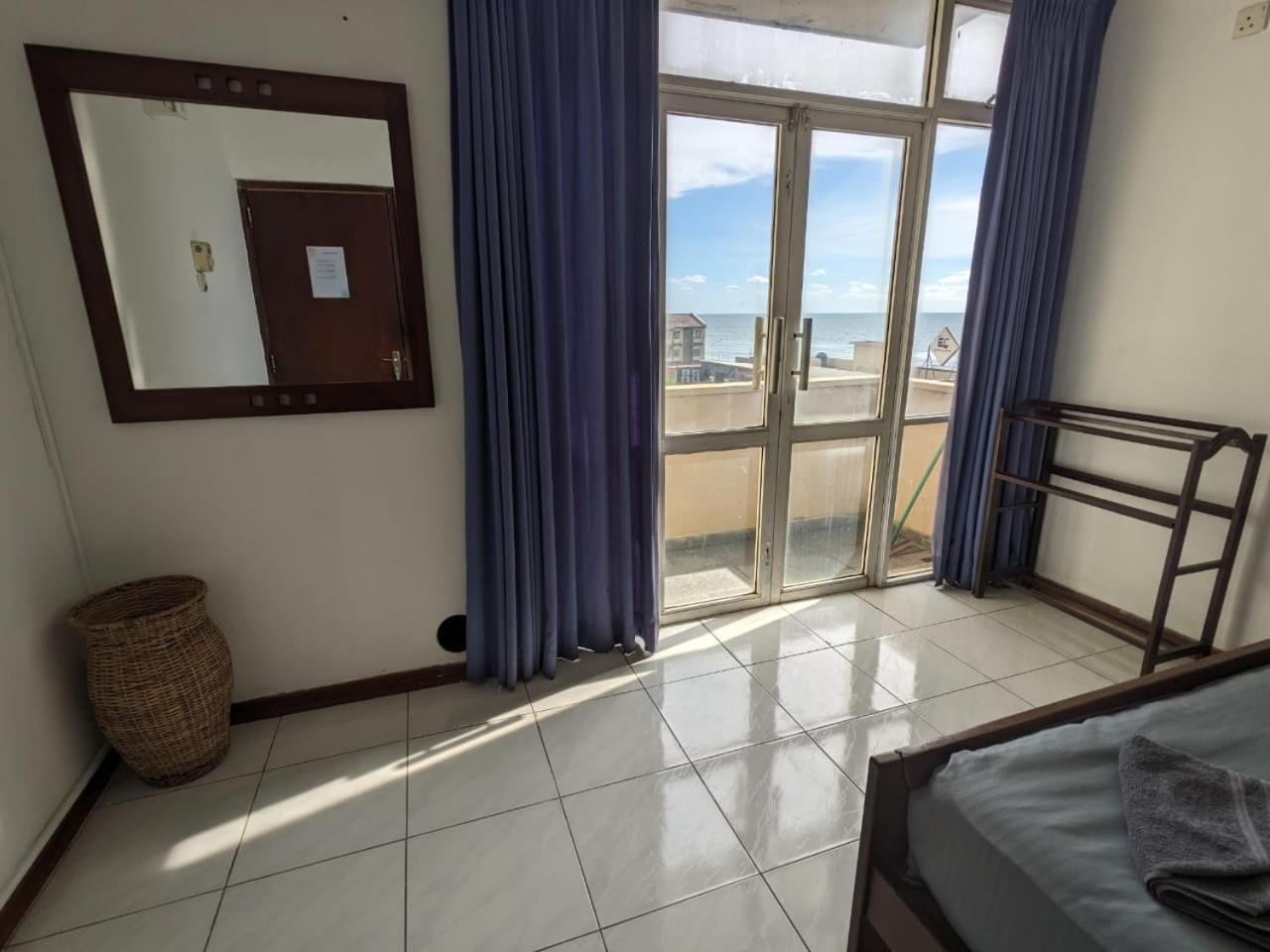Palmyrah Residencies Hotel Коломбо Екстериор снимка