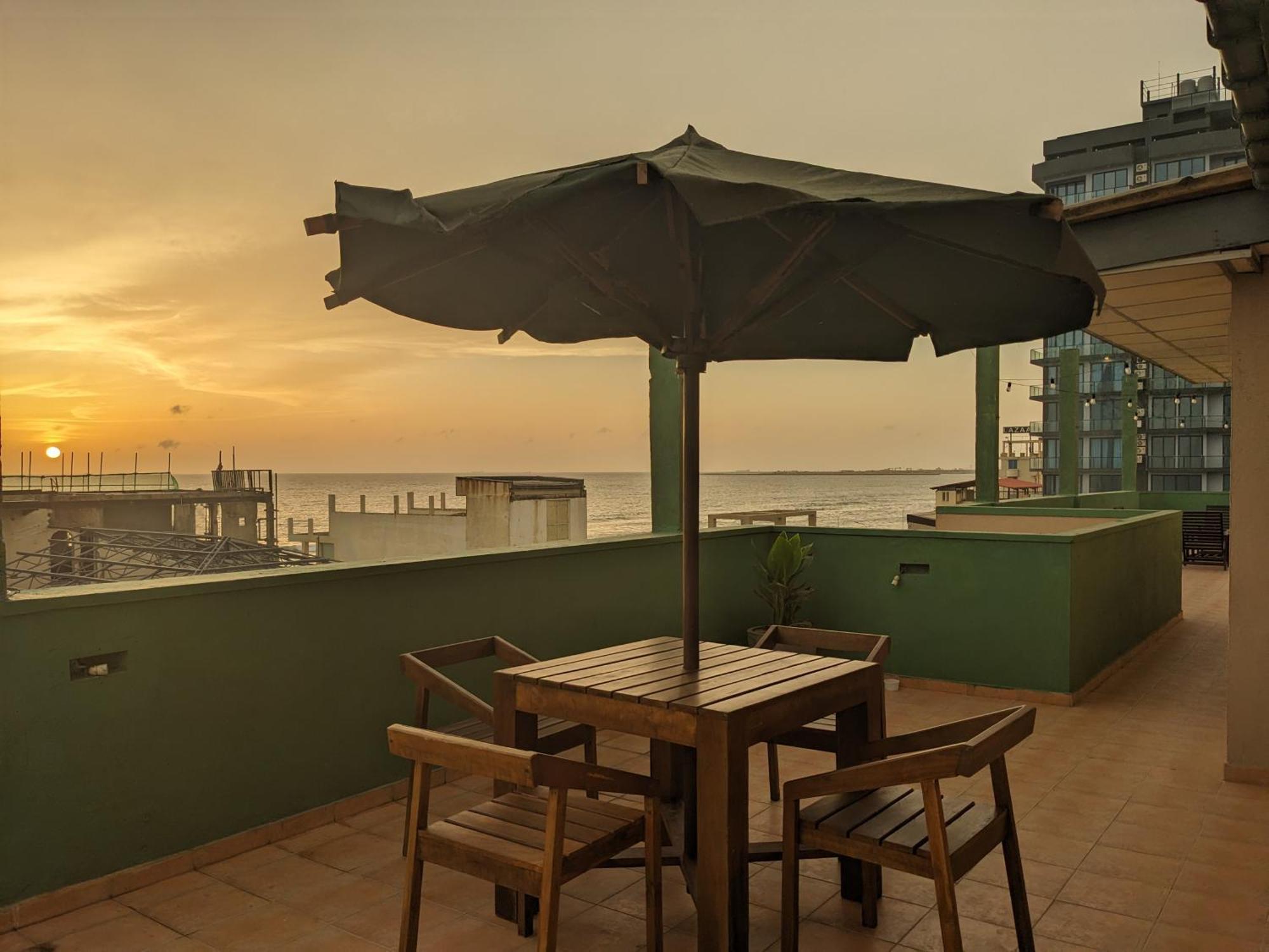 Palmyrah Residencies Hotel Коломбо Екстериор снимка