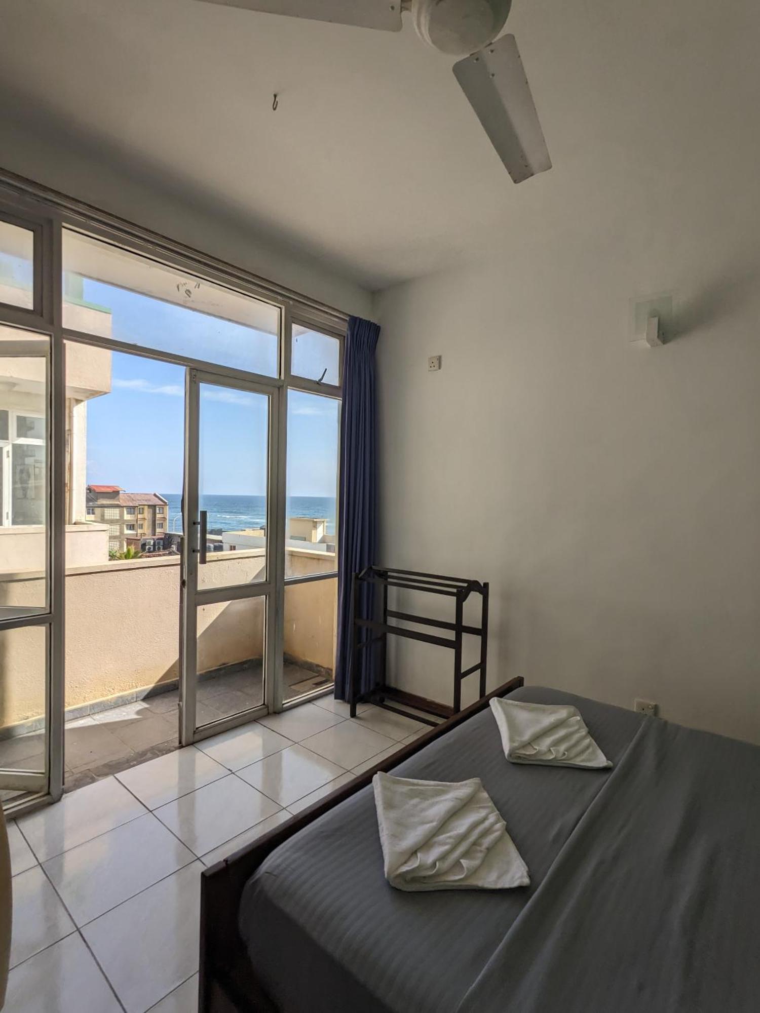 Palmyrah Residencies Hotel Коломбо Екстериор снимка