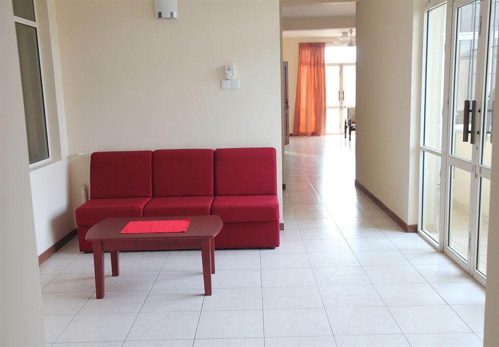 Palmyrah Residencies Hotel Коломбо Екстериор снимка