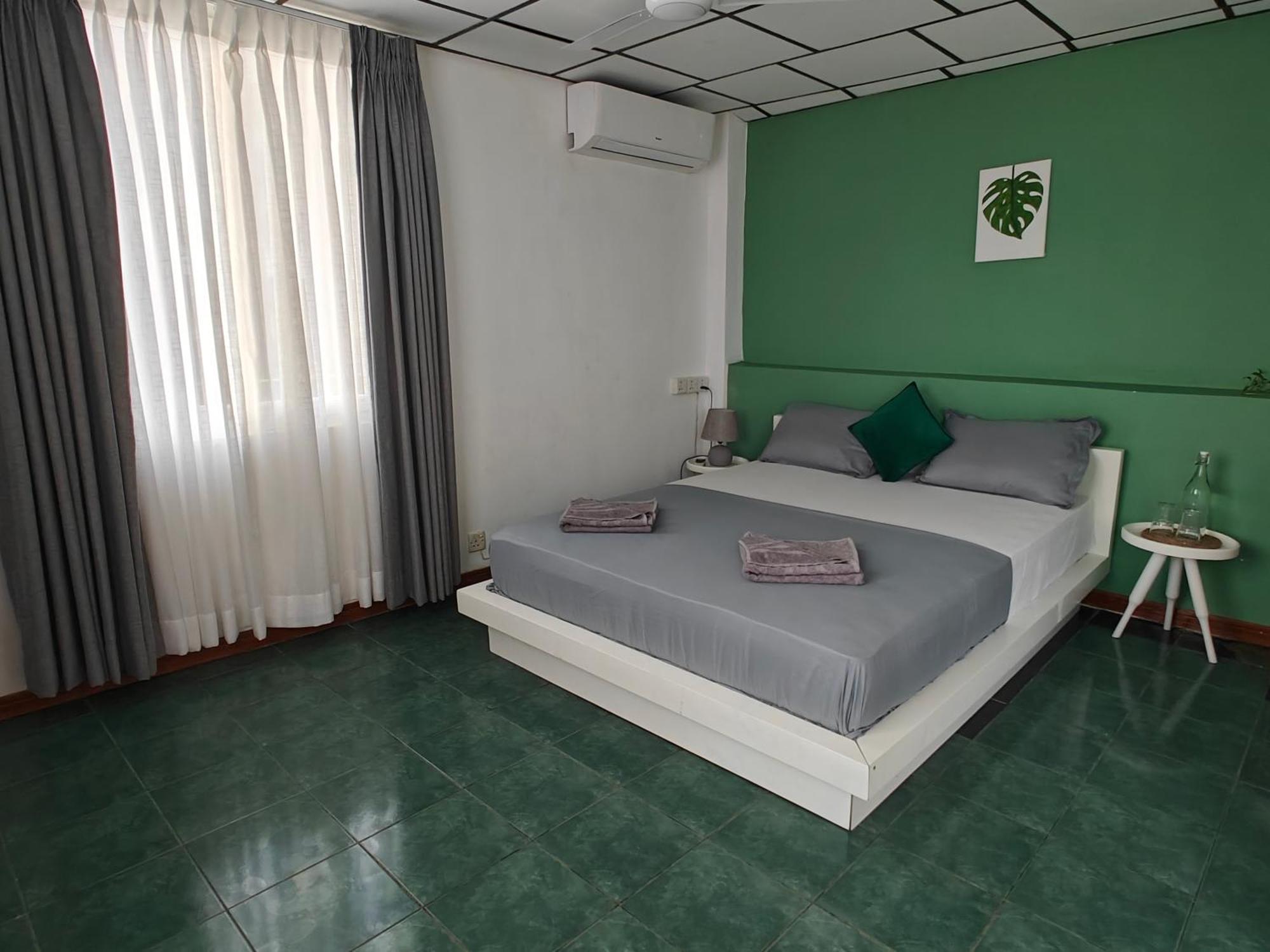 Palmyrah Residencies Hotel Коломбо Екстериор снимка