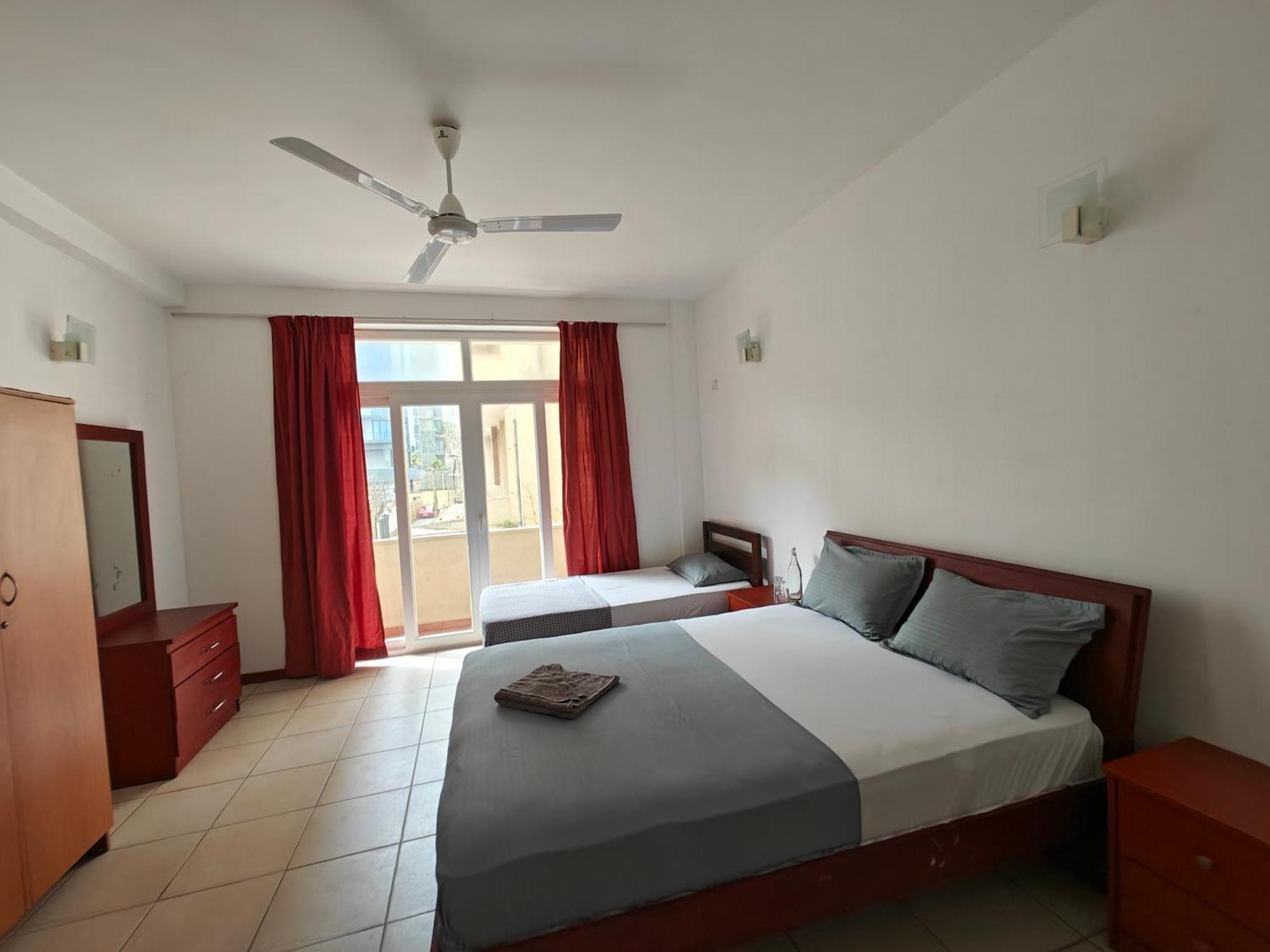 Palmyrah Residencies Hotel Коломбо Стая снимка