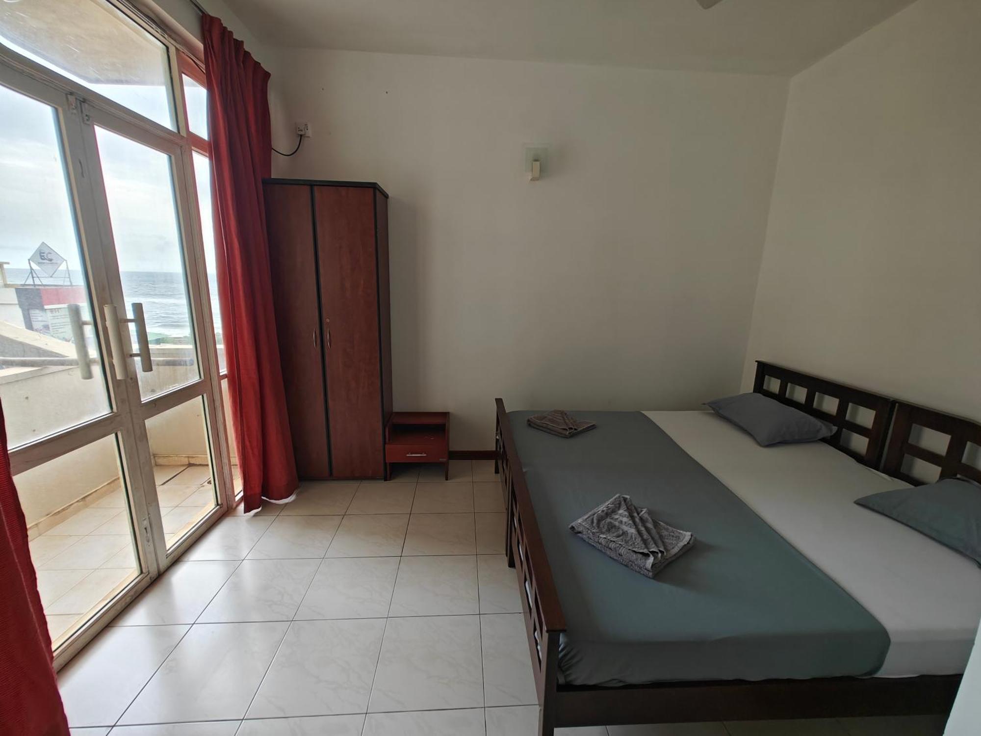 Palmyrah Residencies Hotel Коломбо Екстериор снимка
