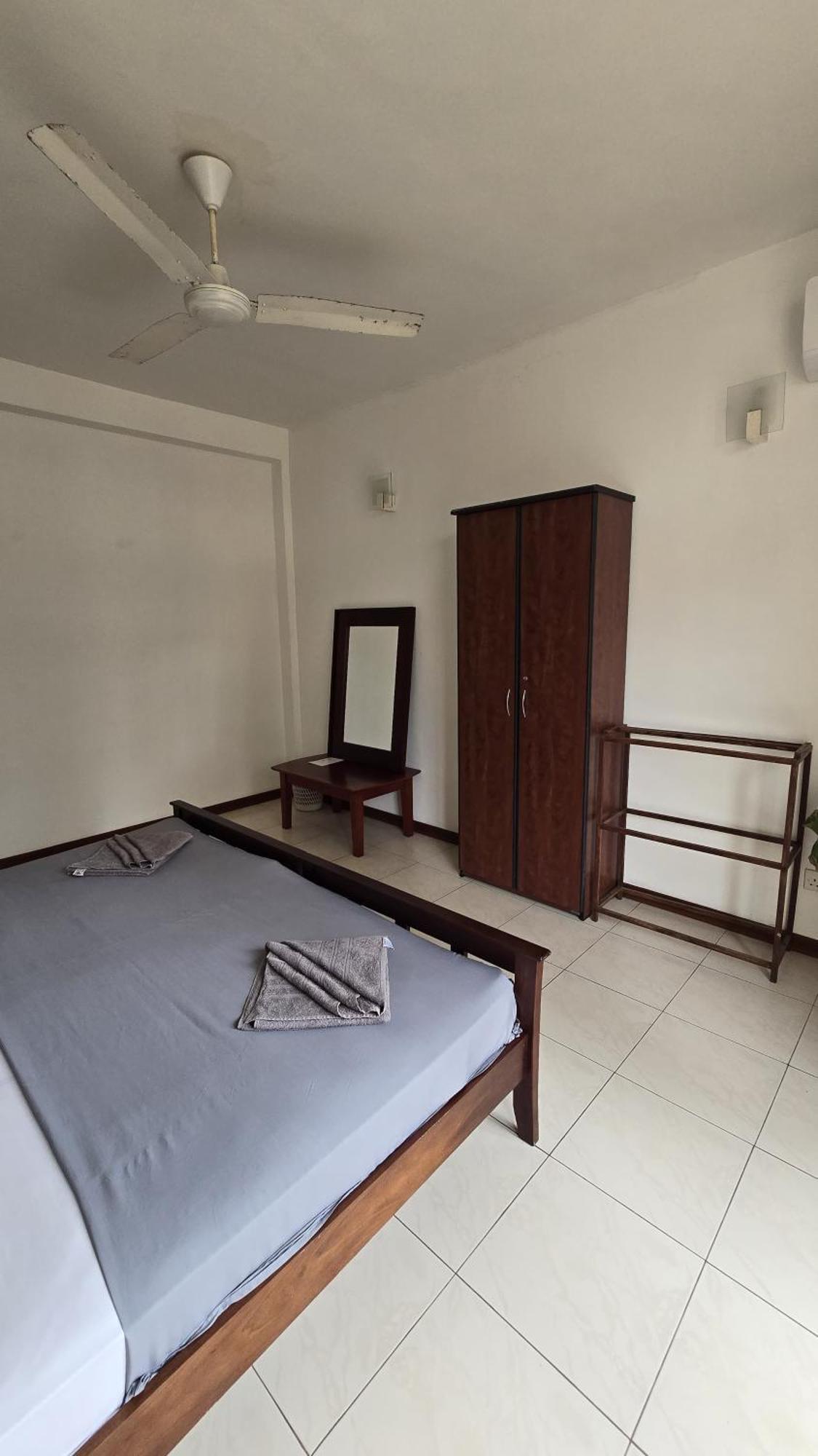 Palmyrah Residencies Hotel Коломбо Екстериор снимка