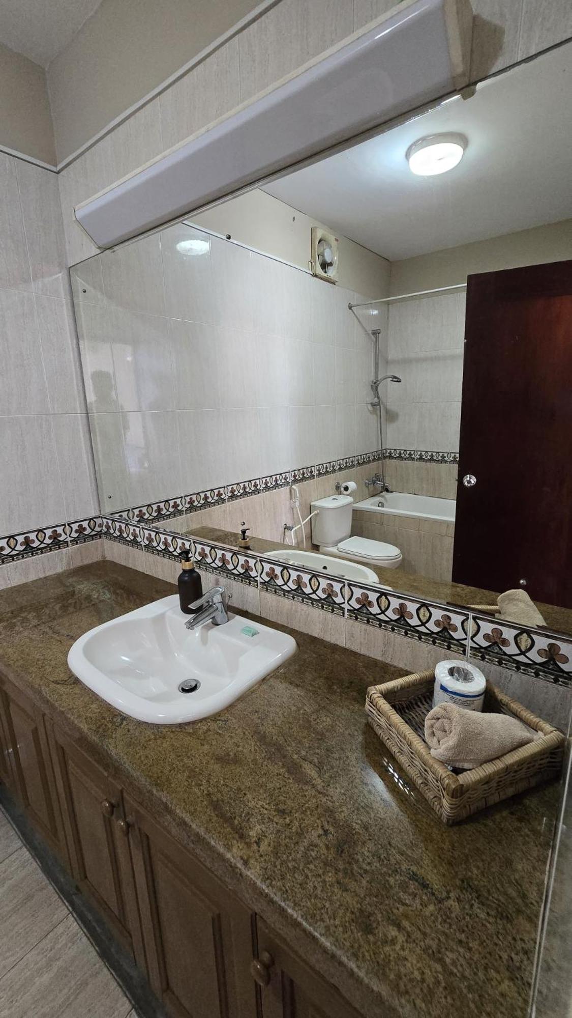 Palmyrah Residencies Hotel Коломбо Екстериор снимка
