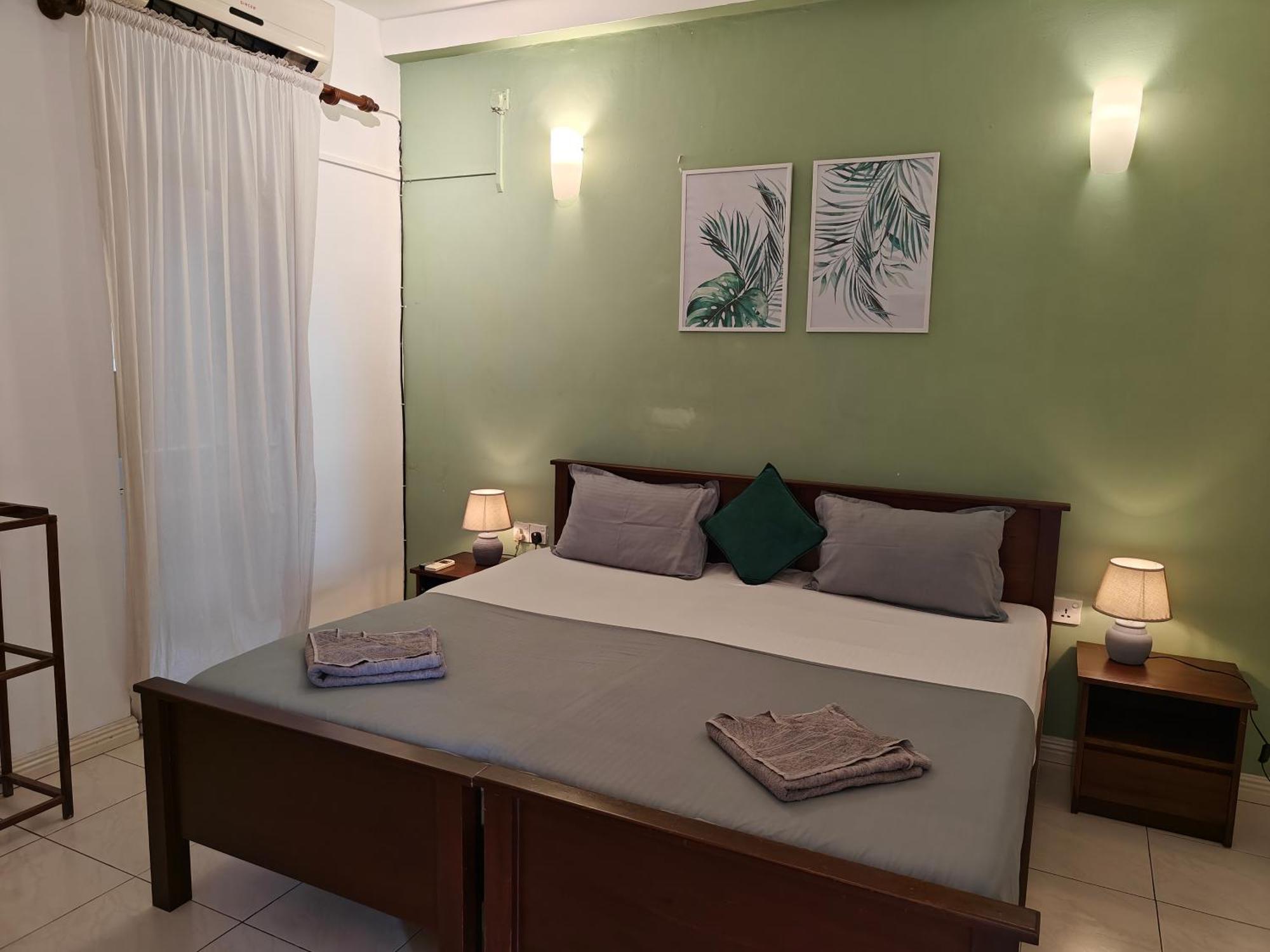 Palmyrah Residencies Hotel Коломбо Екстериор снимка
