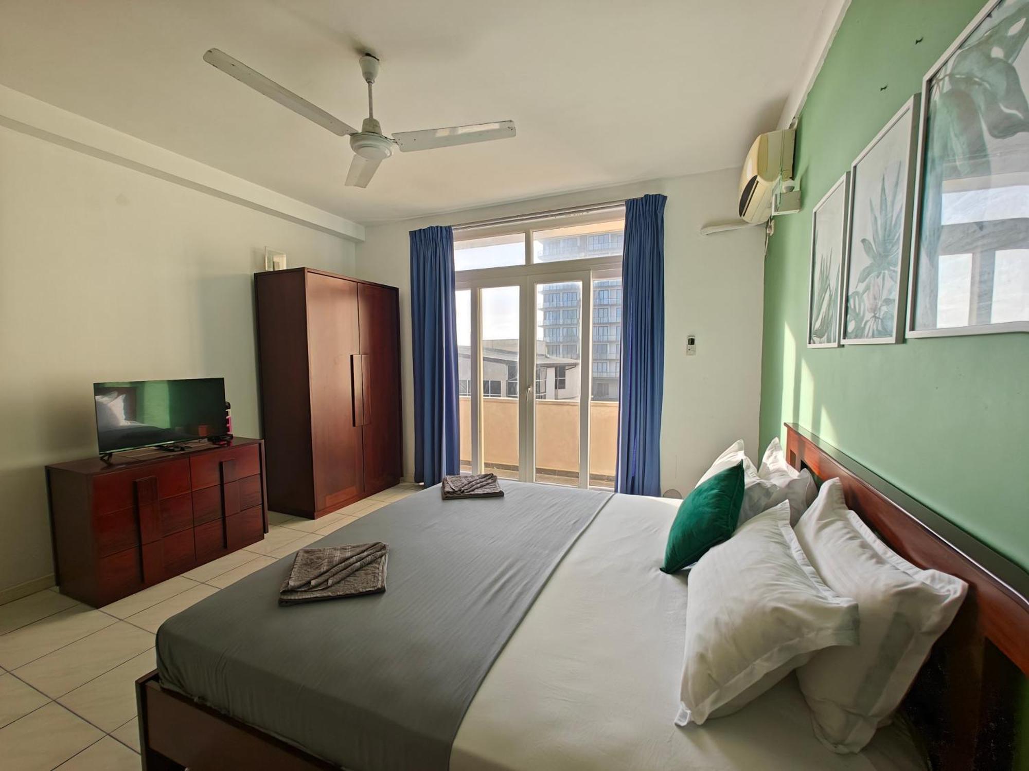 Palmyrah Residencies Hotel Коломбо Екстериор снимка